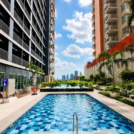 Fermina\'S Place Luxury Skyline Suite By Red Residences Makati
