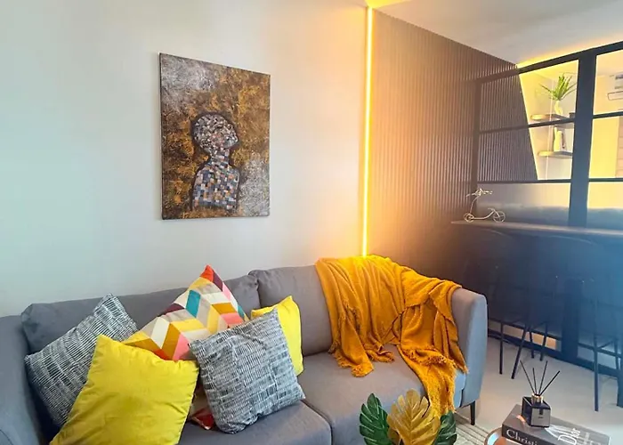 Fermina's Place Luxury Skyline By Red Residences Makati 公寓式飯店 *