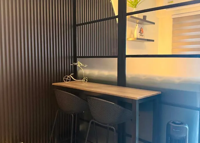 公寓式飯店 Fermina's Place Luxury Skyline By Red Residences Makati